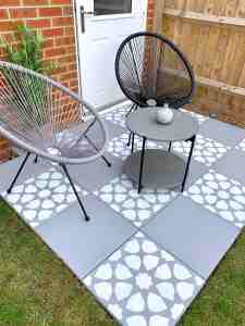 how to paint stencil concrete patio paving slabs